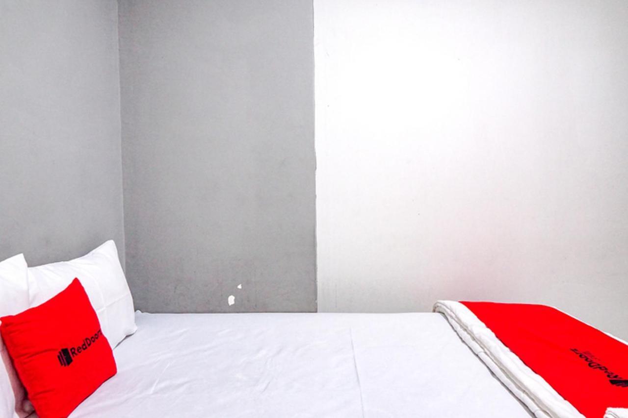 Reddoorz @ Citraland Surabaya Hotel Екстериор снимка