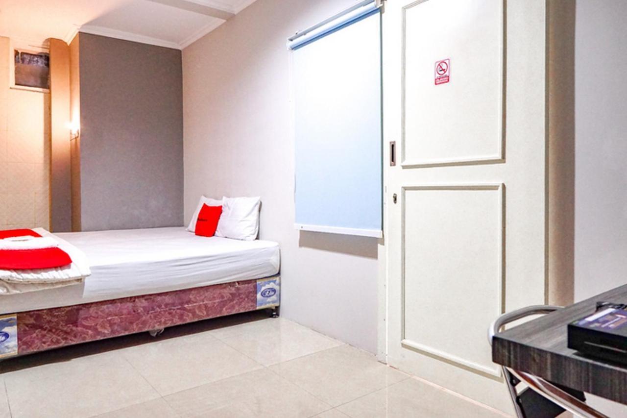 Reddoorz @ Citraland Surabaya Hotel Екстериор снимка